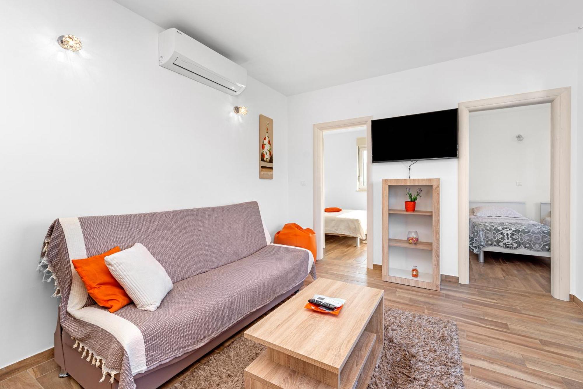 Boomerang Apartment