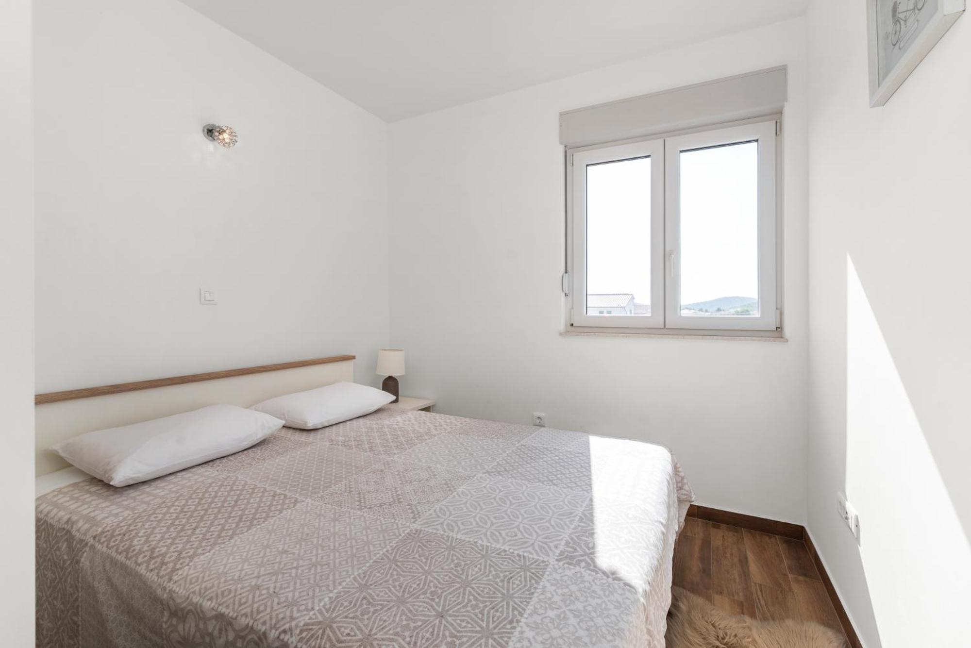 Apartment Boomerang
